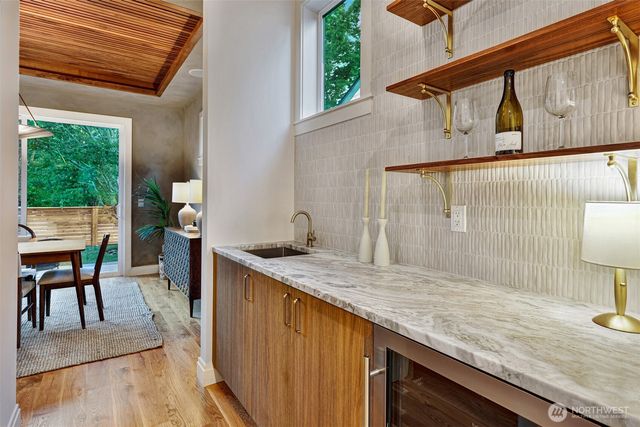 2010 McGilvra Boulevard E, Seattle, WA 98112