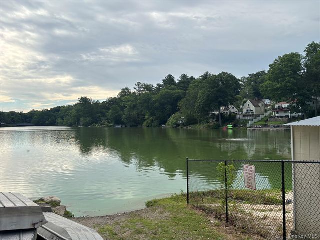 214 Walnut Road, Lake Peekskill, NY 10537