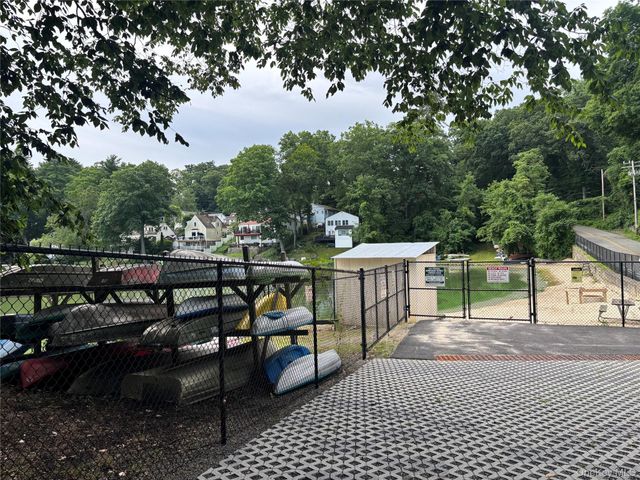 214 Walnut Road, Lake Peekskill, NY 10537