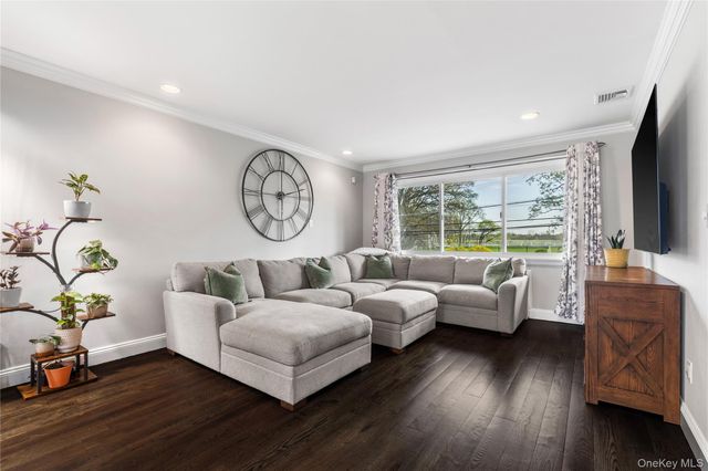 239 Davis Avenue, White Plains, NY 10605