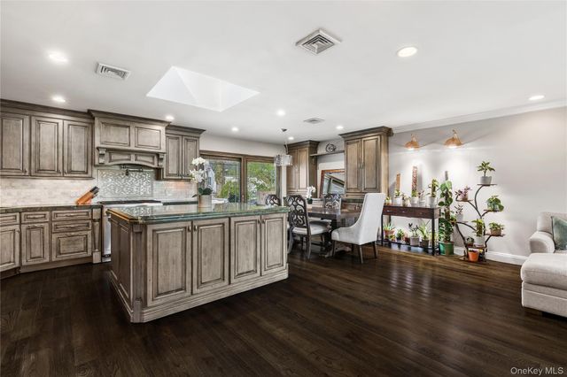 239 Davis Avenue, White Plains, NY 10605