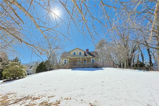 29 North Lake Drive, Barrington, RI 02806