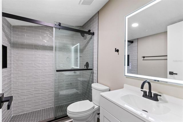 1130 CARLSON DRIVE, Orlando, FL 32804