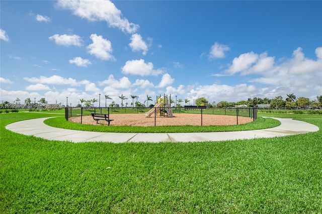 834 SW 11th Ter 834, Florida City, FL 33034