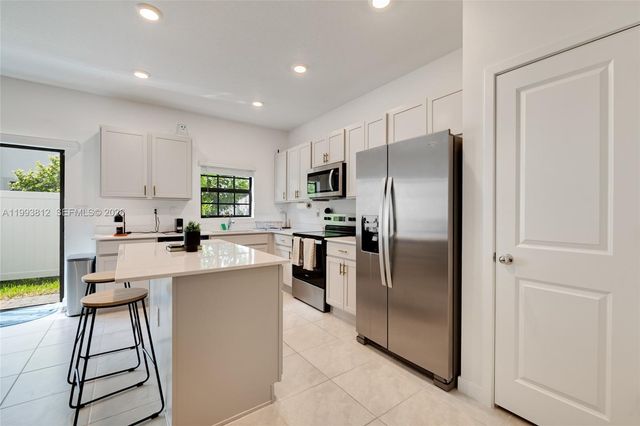 834 SW 11th Ter 834, Florida City, FL 33034