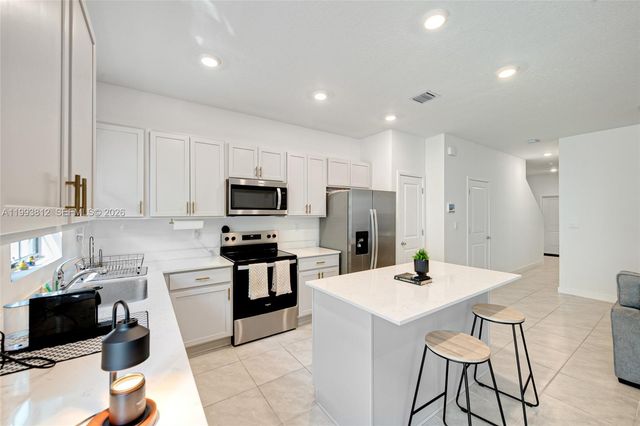 834 SW 11th Ter 834, Florida City, FL 33034