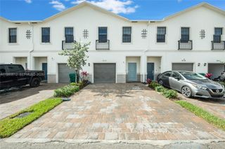 834 SW 11th Ter 834, Florida City, FL 33034