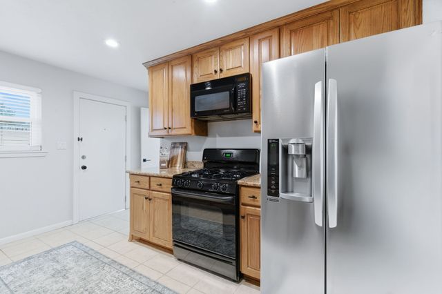 3266 Marys Lane, Fort Worth, TX 76116