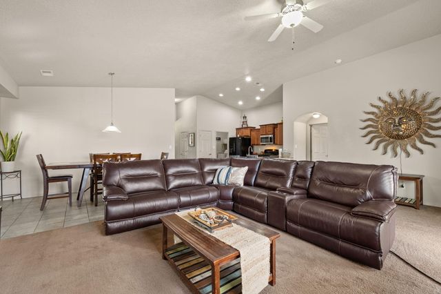 7125 Napoleon Road NE, Rio Rancho, NM 87144