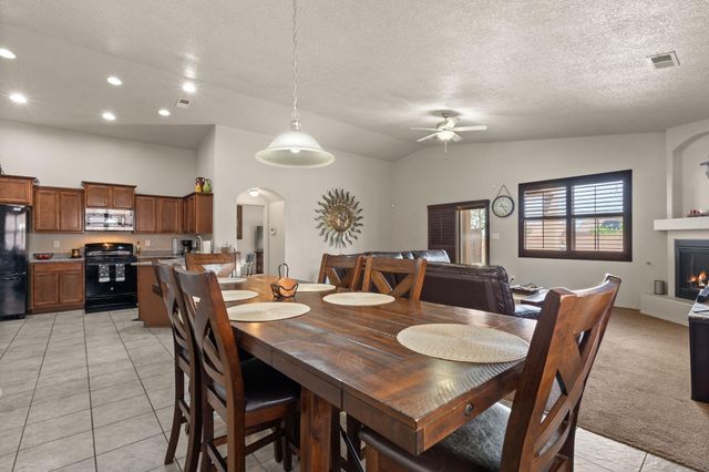 7125 Napoleon Road NE, Rio Rancho, NM 87144