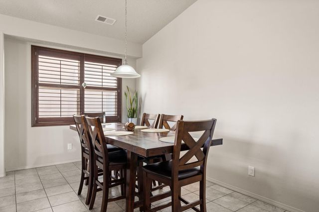 7125 Napoleon Road NE, Rio Rancho, NM 87144