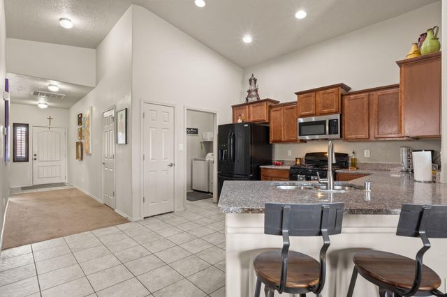 7125 Napoleon Road NE, Rio Rancho, NM 87144