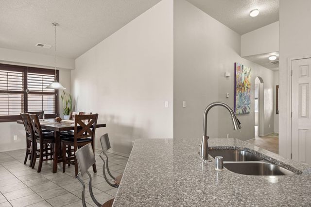7125 Napoleon Road NE, Rio Rancho, NM 87144