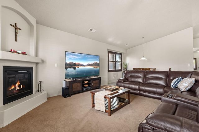 7125 Napoleon Road NE, Rio Rancho, NM 87144