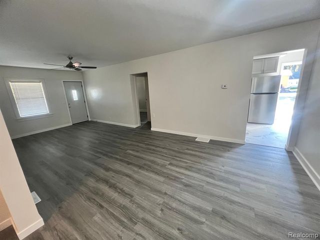 5838 S Martin Luther King Jr Boulevard, Lansing, MI 48911