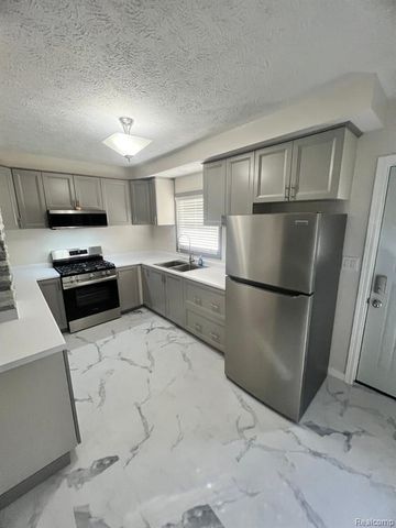 5838 S Martin Luther King Jr Boulevard, Lansing, MI 48911