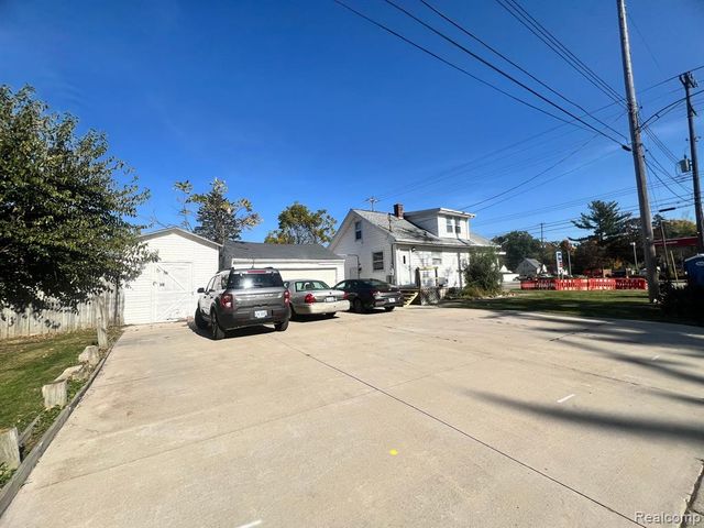 5838 S Martin Luther King Jr Boulevard, Lansing, MI 48911