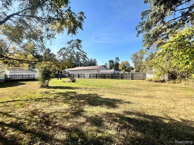 5838 S Martin Luther King Jr Boulevard, Lansing, MI 48911