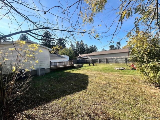 5838 S Martin Luther King Jr Boulevard, Lansing, MI 48911