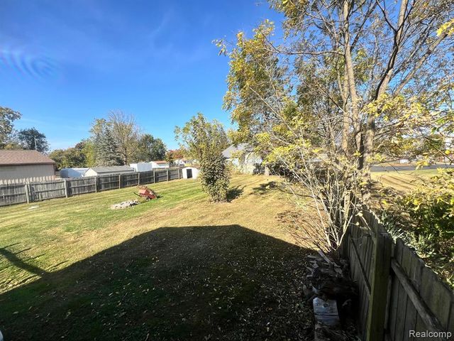 5838 S Martin Luther King Jr Boulevard, Lansing, MI 48911