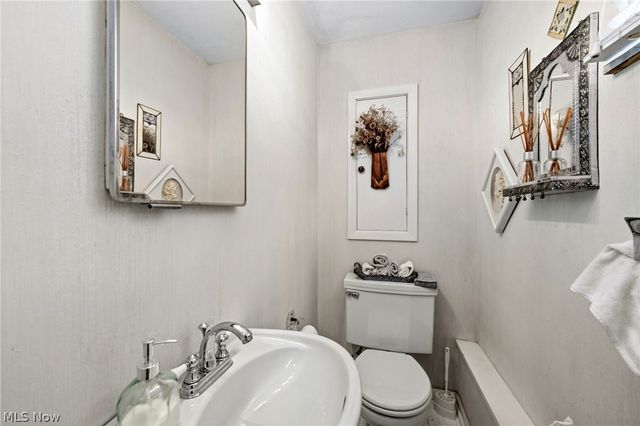 4104 Linnell Road, South Euclid, OH 44121