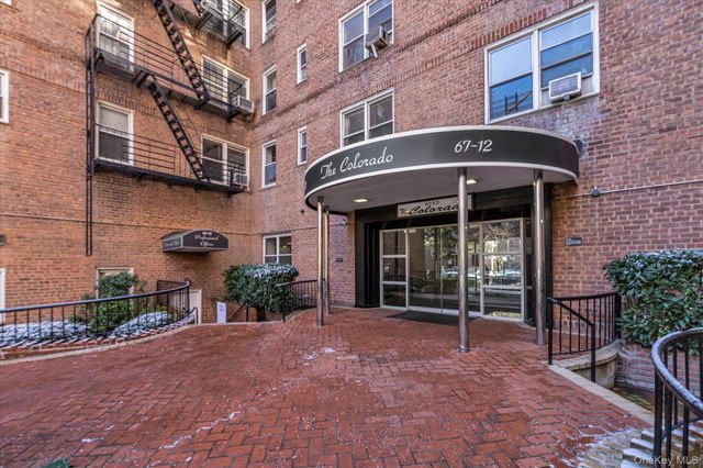67-12 Yellowstone Boulevard E8, Forest Hills, NY 11375