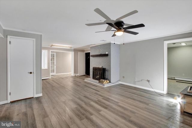 30 LAUSCH RD, Denver, PA 17517