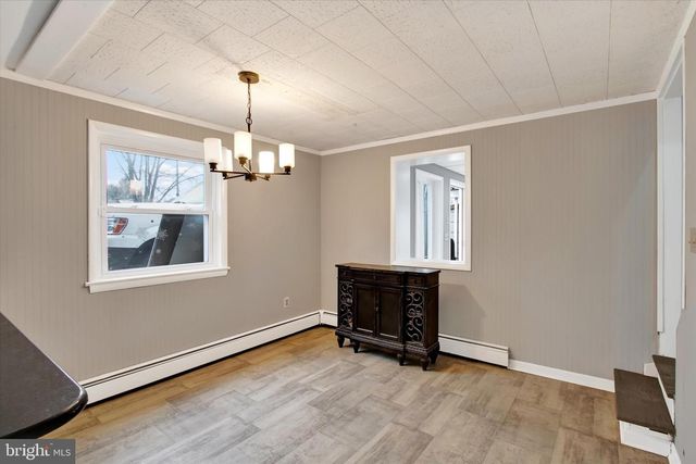 30 LAUSCH RD, Denver, PA 17517