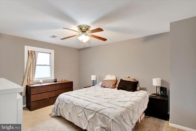 30 LAUSCH RD, Denver, PA 17517