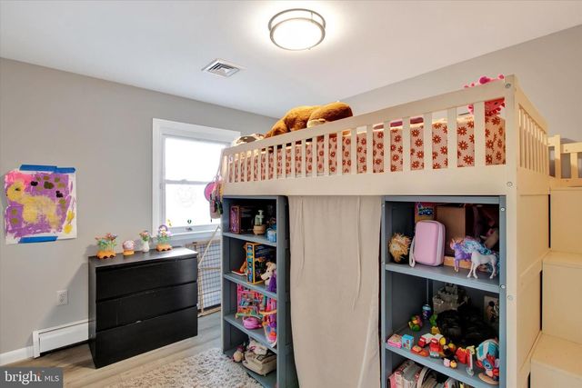 30 LAUSCH RD, Denver, PA 17517