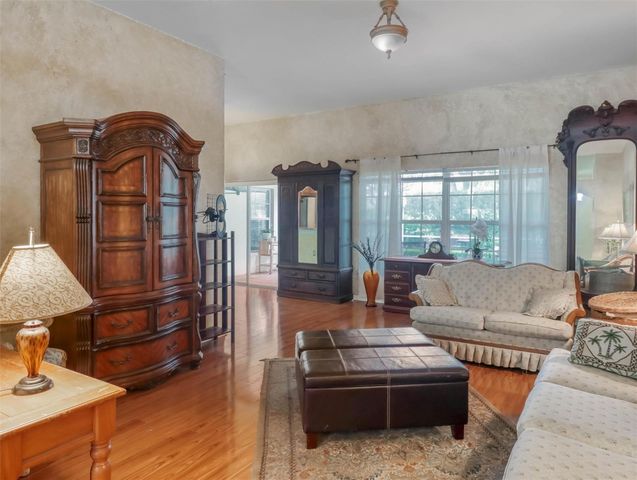 10110 WHISPER POINTE DRIVE, Tampa, FL 33647