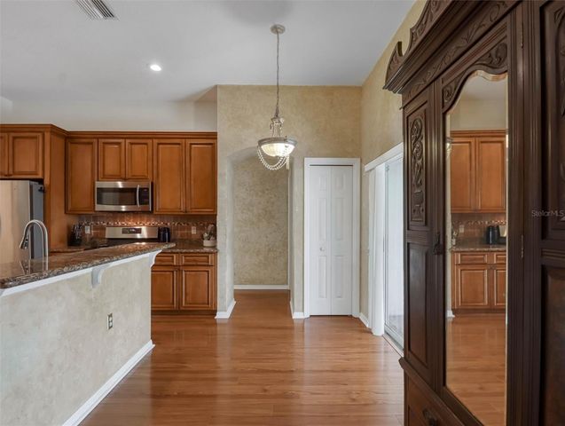10110 WHISPER POINTE DRIVE, Tampa, FL 33647