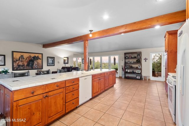 4015 E Camino Llanoso, Tucson, AZ 85718