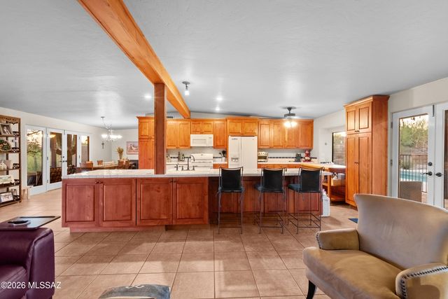 4015 E Camino Llanoso, Tucson, AZ 85718