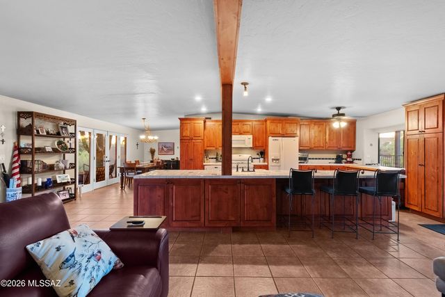 4015 E Camino Llanoso, Tucson, AZ 85718