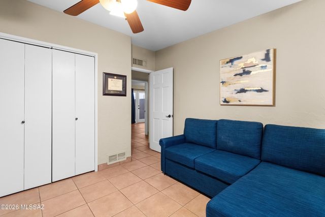 4015 E Camino Llanoso, Tucson, AZ 85718