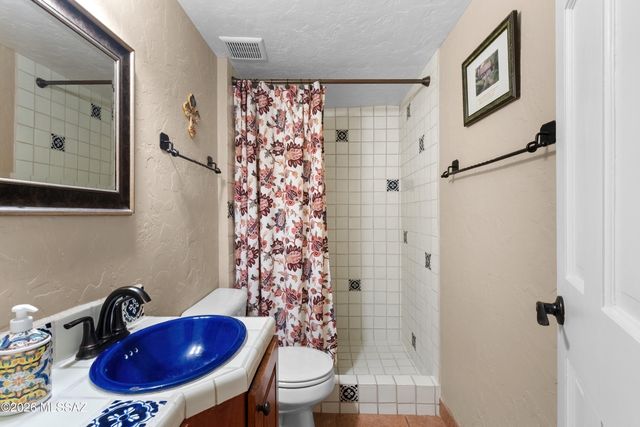 4015 E Camino Llanoso, Tucson, AZ 85718