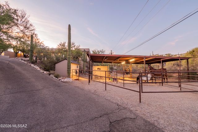 4015 E Camino Llanoso, Tucson, AZ 85718