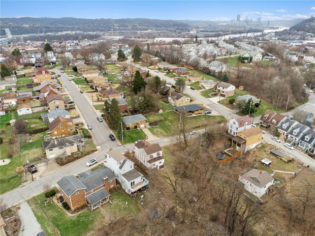 504 Fair Oaks Street, Stowe Twp, PA 15136