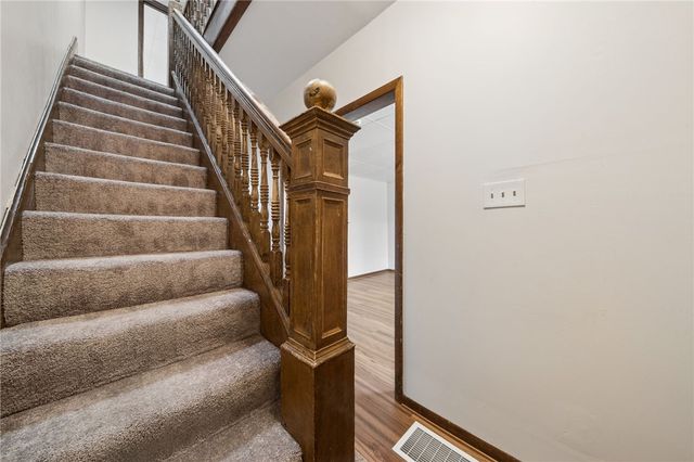 504 Fair Oaks Street, Stowe Twp, PA 15136