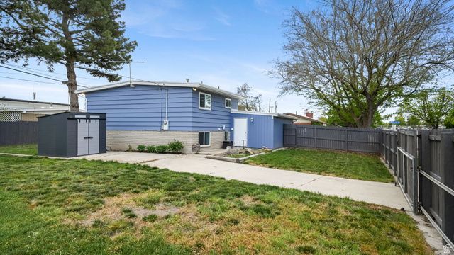 1660 W JOLLY CIR, Taylorsville, UT 84123