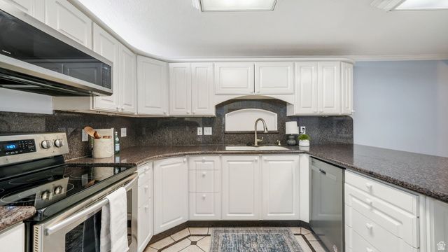 1660 W JOLLY CIR, Taylorsville, UT 84123