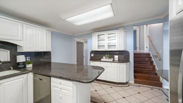 1660 W JOLLY CIR, Taylorsville, UT 84123