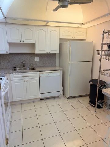 4166 Inverrary Drive 410, Lauderhill, FL 33319