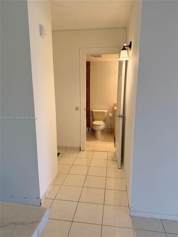 4166 Inverrary Drive 410, Lauderhill, FL 33319