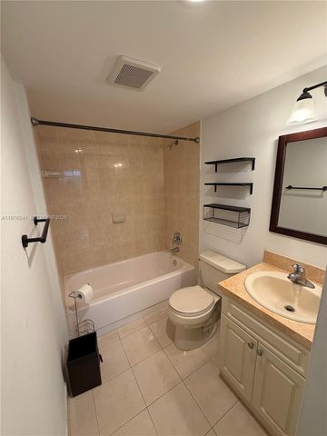 4166 Inverrary Drive 410, Lauderhill, FL 33319