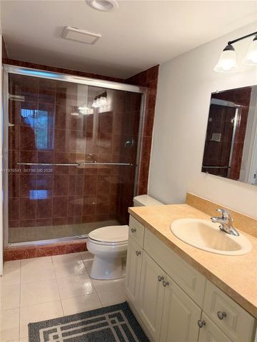 4166 Inverrary Drive 410, Lauderhill, FL 33319