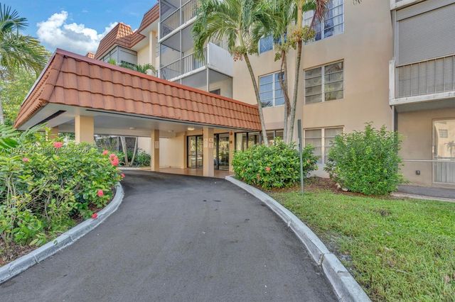 4166 Inverrary Drive 410, Lauderhill, FL 33319