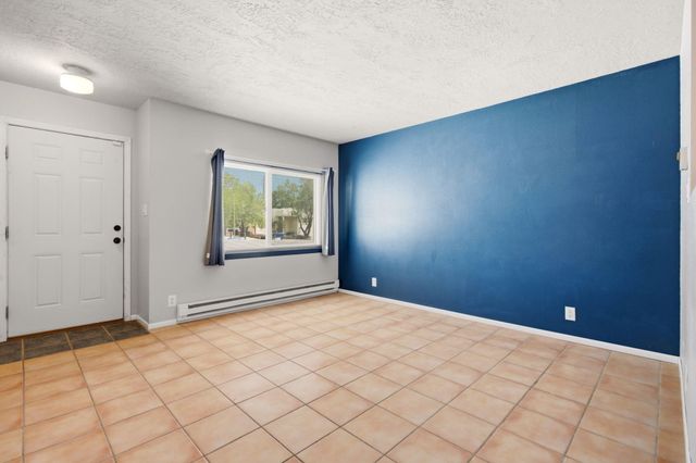 6056 Kilmer Avenue NW, Albuquerque, NM 87120