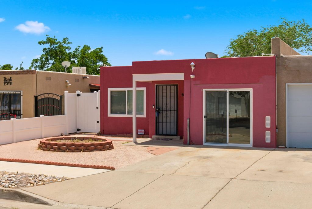 6056 Kilmer Avenue NW, Albuquerque, NM 87120